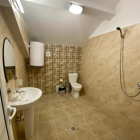 Chicho Tomovata Koliba * Velika