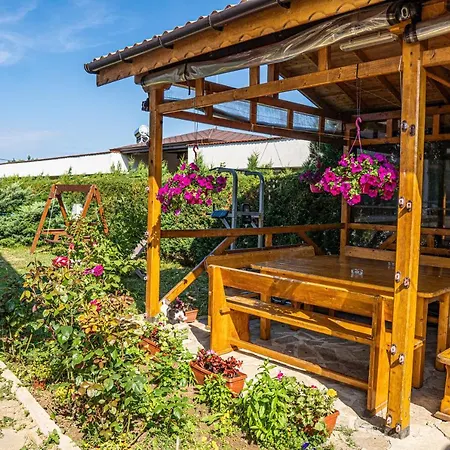 Chicho Tomovata Koliba Holiday home